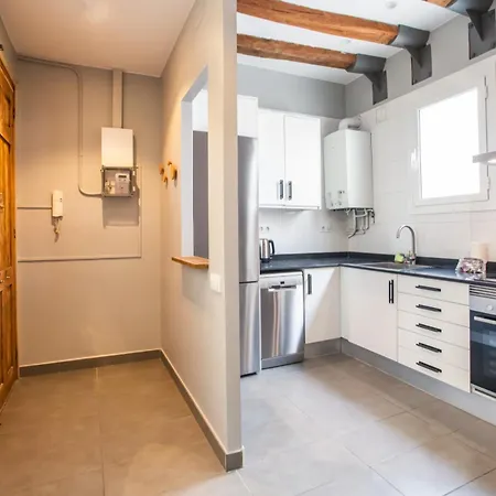 43mal1000-nice&bright 2br Flat Next To Sagrada Familia